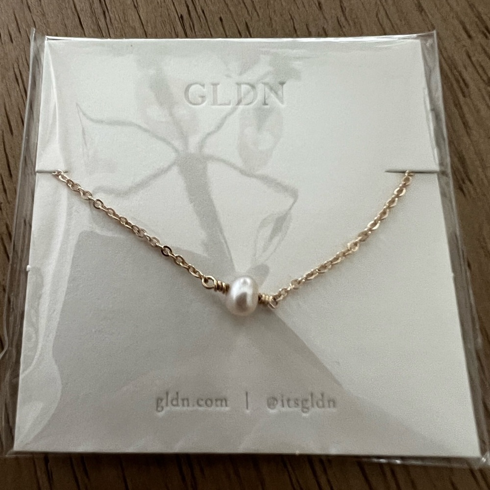 GLDN Pearl Bracelet - 14k solid gold - Picture 6 of 10